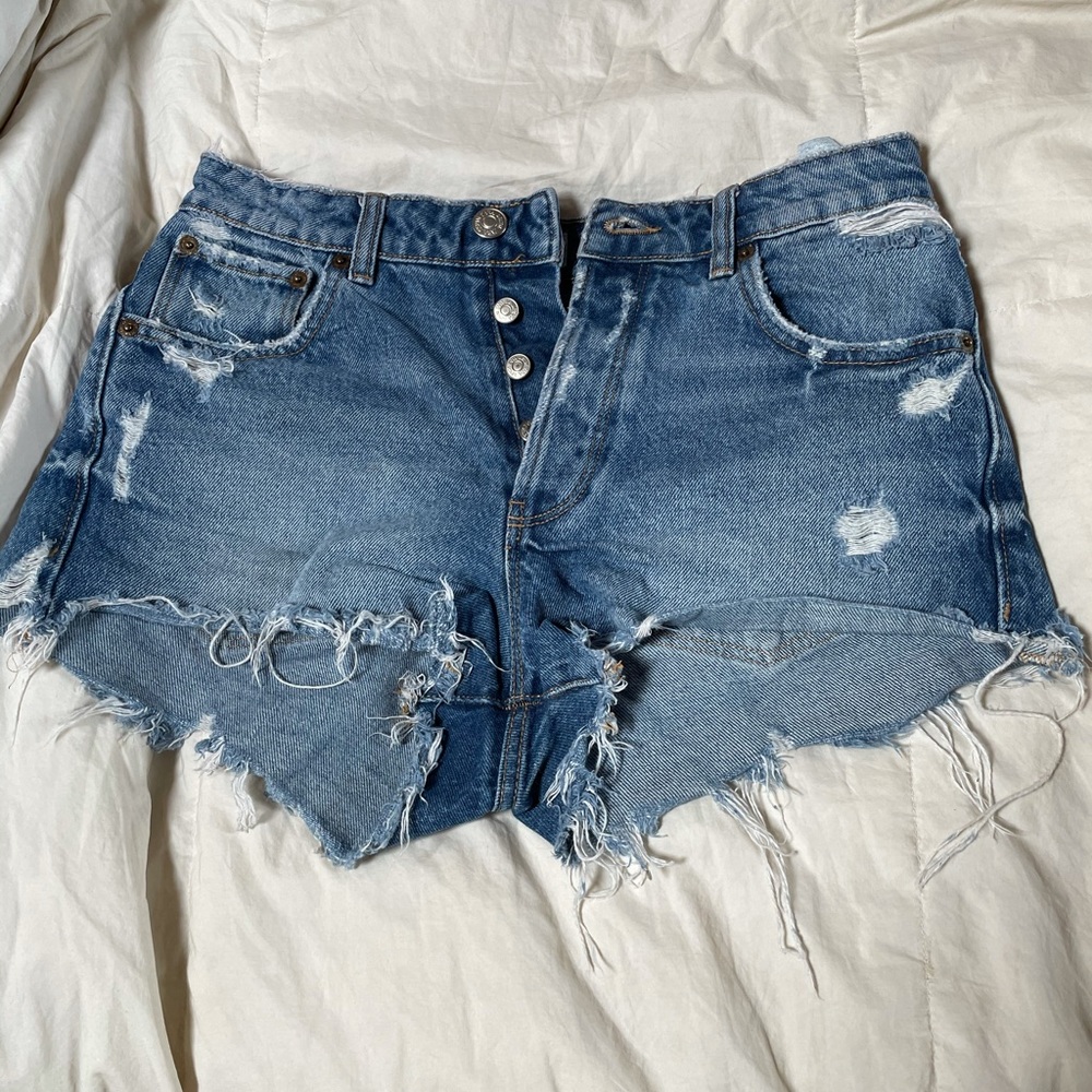 Zara High Waisted Distressed Button Shorts